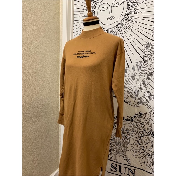 🌈 Beautiful modern mickey dress - Picture 3 of 12